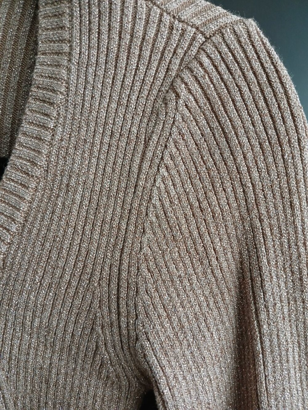Size S Guess Shimmery Gold Sweater - Picture 3 of 4
